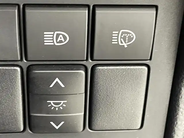 トヨタ ランドクルーザー プラド TX Lパッケージ 熊本県 2019(平31)年 5万km ブラック 4WD/禁煙車/サンルーフ/純正メモリナビ【NSZT-Y68T】/　フルセグTV/Bluetooth/CD/DVD/USB/HDMI/レーダークルーズコントロール/前席パワーシート/レザーシート/前席シートヒーター/前席エアシート/衝突被害軽減ブレーキ/レーンキープアシスト/前後コーナーセンサー/バックモニター/ビルトインETC/横滑り防止装置/オートマチックハイビーム/LEDヘッドライト/オートライト/ステアリングスイッチ/レザーステアリング/サブウーファー/スマートキー/プッシュスタート