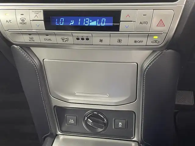 トヨタ ランドクルーザー プラド TX Lパッケージ 熊本県 2019(平31)年 5万km ブラック 4WD/禁煙車/サンルーフ/純正メモリナビ【NSZT-Y68T】/　フルセグTV/Bluetooth/CD/DVD/USB/HDMI/レーダークルーズコントロール/前席パワーシート/レザーシート/前席シートヒーター/前席エアシート/衝突被害軽減ブレーキ/レーンキープアシスト/前後コーナーセンサー/バックモニター/ビルトインETC/横滑り防止装置/オートマチックハイビーム/LEDヘッドライト/オートライト/ステアリングスイッチ/レザーステアリング/サブウーファー/スマートキー/プッシュスタート