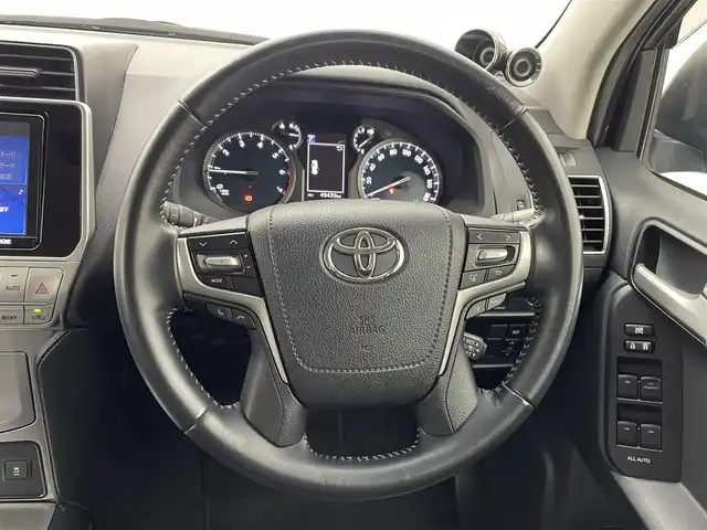 トヨタ ランドクルーザー プラド TX Lパッケージ 熊本県 2019(平31)年 5万km ブラック 4WD/禁煙車/サンルーフ/純正メモリナビ【NSZT-Y68T】/　フルセグTV/Bluetooth/CD/DVD/USB/HDMI/レーダークルーズコントロール/前席パワーシート/レザーシート/前席シートヒーター/前席エアシート/衝突被害軽減ブレーキ/レーンキープアシスト/前後コーナーセンサー/バックモニター/ビルトインETC/横滑り防止装置/オートマチックハイビーム/LEDヘッドライト/オートライト/ステアリングスイッチ/レザーステアリング/サブウーファー/スマートキー/プッシュスタート