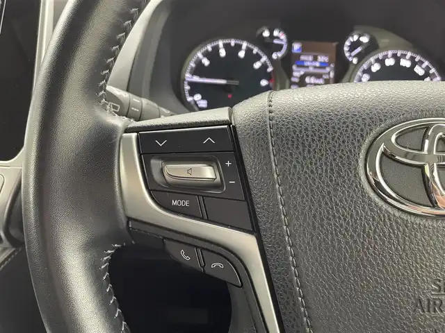 トヨタ ランドクルーザー プラド TX Lパッケージ 熊本県 2019(平31)年 5万km ブラック 4WD/禁煙車/サンルーフ/純正メモリナビ【NSZT-Y68T】/　フルセグTV/Bluetooth/CD/DVD/USB/HDMI/レーダークルーズコントロール/前席パワーシート/レザーシート/前席シートヒーター/前席エアシート/衝突被害軽減ブレーキ/レーンキープアシスト/前後コーナーセンサー/バックモニター/ビルトインETC/横滑り防止装置/オートマチックハイビーム/LEDヘッドライト/オートライト/ステアリングスイッチ/レザーステアリング/サブウーファー/スマートキー/プッシュスタート