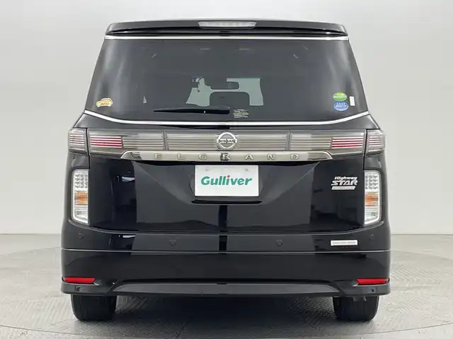 日産 エルグランド 250HWS プレミアム アーバンクロム 新潟県 2020(令2)年 2.8万km ファントムブラック フリップダウンモニター/両側パワースライドドア/パワーバックドア/レーダークルーズコントロール/LEDオートライト/レザーシート/シートヒーター/パワーシート/シートメモリー/オットマン/純正アルミホイール/ステアリングスイッチ/USBポート/スマートキー/ビルトインETC