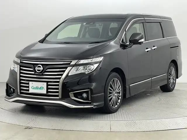 日産 エルグランド 250HWS プレミアム アーバンクロム 新潟県 2020(令2)年 2.8万km ファントムブラック フリップダウンモニター/両側パワースライドドア/パワーバックドア/レーダークルーズコントロール/LEDオートライト/レザーシート/シートヒーター/パワーシート/シートメモリー/オットマン/純正アルミホイール/ステアリングスイッチ/USBポート/スマートキー/ビルトインETC