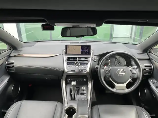 レクサス ＮＸ 300 ブロンズエディション 香川県 2020(令2)年 4.5万km グラファイトブラックガラスフレーク 登録時走行距離44535km/レクサスセーフティーシステム/全方位カメラ/パノラマルーフ/ヘッドアップディスプレイ/レーダークルーズコントロール/パワーシート/シートヒーター/ステアリングヒーター/ブラインドスポットモニター/純正ナビ/フルセグTV/ETC2.0/ドラレコ前後/コーナーセンサー/オートライト/オートエアコン/プッシュスタート/スマートキー