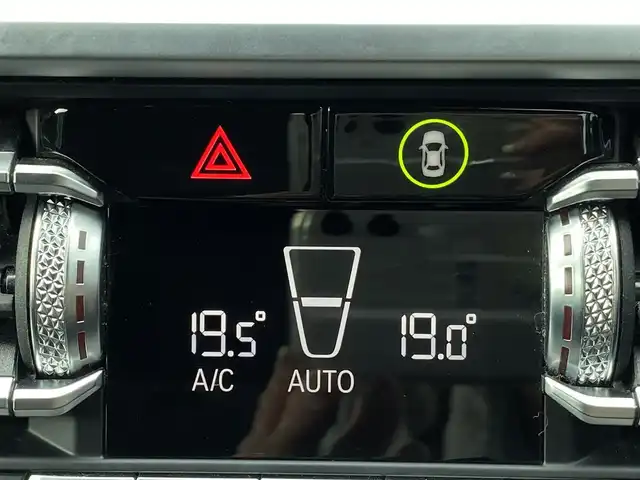 ＢＭＷ ３２０ｉ Mスポーツ 福岡県 2020(令2)年 2.4万km ミネラルグレー インテリジェントセーフティ/アダプティブクルーズコントロール/ブラインドスポットモニター/レーンキープアシスト/純正ナビ/Applecarplay/全方位カメラ/バックカメラ/Bluetooth/LEDライト/オートハイビーム/パワーバックドア　/ハーフレザーシート/前席シートヒーター/ワイヤレス充電　/純正ドラレコ　/純正１８インチアルミホイール/ミラー一体型ETC