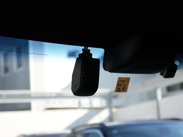 ホンダ Ｎ ＢＯＸ カスタム L ターボ スタイル+ブラック 静岡県 2022(令4)年 1.3万km クリスタルブラックパール Honda SENSING/オートリトラミラー/アレルクリーンプラスシート/プライムスムース＆トリコットコンビシート/プラズマクラスター技術搭載フルオート・エアコンディショナー/リア両側パワースライドドア/前席用i-サイドエアバッグシステム＋サイドカーテンエアバッグシステム(前席/後席対応)/運転席＆助手席シートバックテーブル/運転席＆助手席シートヒーター/ブラック塗装 15インチアルミホイール/本革巻ステアリングホイール・セレクトレバーノブ/DOPインターナビ/渋滞追従機能付ACC/純正フロアマット/純正ドアバイザー/ビルドインETC/フォグランプ/オートブレーキホールド付電子制御パーキングブレーキ