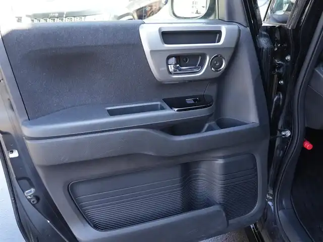 ホンダ Ｎ ＢＯＸ カスタム L ターボ スタイル+ブラック 静岡県 2022(令4)年 1.3万km クリスタルブラックパール Honda SENSING/オートリトラミラー/アレルクリーンプラスシート/プライムスムース＆トリコットコンビシート/プラズマクラスター技術搭載フルオート・エアコンディショナー/リア両側パワースライドドア/前席用i-サイドエアバッグシステム＋サイドカーテンエアバッグシステム(前席/後席対応)/運転席＆助手席シートバックテーブル/運転席＆助手席シートヒーター/ブラック塗装 15インチアルミホイール/本革巻ステアリングホイール・セレクトレバーノブ/DOPインターナビ/渋滞追従機能付ACC/純正フロアマット/純正ドアバイザー/ビルドインETC/フォグランプ/オートブレーキホールド付電子制御パーキングブレーキ