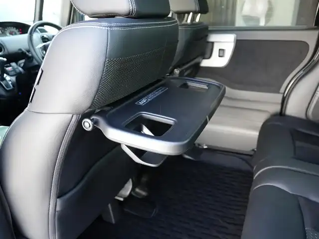 ホンダ Ｎ ＢＯＸ カスタム L ターボ スタイル+ブラック 静岡県 2022(令4)年 1.3万km クリスタルブラックパール Honda SENSING/オートリトラミラー/アレルクリーンプラスシート/プライムスムース＆トリコットコンビシート/プラズマクラスター技術搭載フルオート・エアコンディショナー/リア両側パワースライドドア/前席用i-サイドエアバッグシステム＋サイドカーテンエアバッグシステム(前席/後席対応)/運転席＆助手席シートバックテーブル/運転席＆助手席シートヒーター/ブラック塗装 15インチアルミホイール/本革巻ステアリングホイール・セレクトレバーノブ/DOPインターナビ/渋滞追従機能付ACC/純正フロアマット/純正ドアバイザー/ビルドインETC/フォグランプ/オートブレーキホールド付電子制御パーキングブレーキ