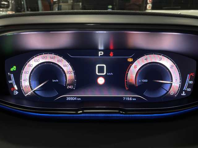 プジョー ５００８ GT ブルーHDi 福島県 2020(令2)年 4万km エメラルドクリスタル １オーナー　サンルーフ　全方位　メーカーナビ　ハーフレザーシート　ルーフレール　クルコン　ＥＴＣ　シートヒーター　パワーバックドア　クリアランスソナー　衝突軽減　レーンキープ　純正アルミホイール有