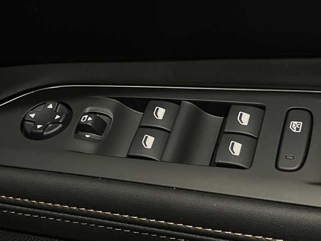 プジョー ５００８ GT ブルーHDi 福島県 2020(令2)年 4万km エメラルドクリスタル １オーナー　サンルーフ　全方位　メーカーナビ　ハーフレザーシート　ルーフレール　クルコン　ＥＴＣ　シートヒーター　パワーバックドア　クリアランスソナー　衝突軽減　レーンキープ　純正アルミホイール有