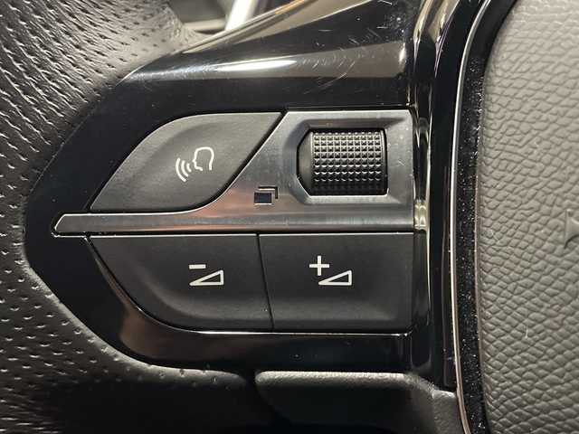 プジョー ５００８ GT ブルーHDi 福島県 2020(令2)年 4万km エメラルドクリスタル １オーナー　サンルーフ　全方位　メーカーナビ　ハーフレザーシート　ルーフレール　クルコン　ＥＴＣ　シートヒーター　パワーバックドア　クリアランスソナー　衝突軽減　レーンキープ　純正アルミホイール有