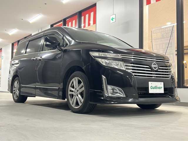 日産 エルグランド 250ハイウェイスター 熊本県 2013(平25)年 13.3万km ファントムブラック 社外ナビ（フルセグＴＶ／ＢＴ）/プッシュスタート　/パワーステアリング　/パワーウィンドウ　/両側電動　/ＥＴＣ　/バックカメラ　/ＷＡＣ　/後席モニター