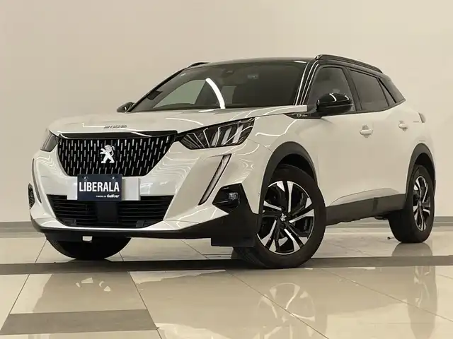 プジョー ２００８ GTライン 岡山県 2020(令2)年 3.2万km ネイクルホワイト 純正ディスプレイオーディオ/・Ｂｌｕｅｔｏｏｔｈ/・アップルカープレイ/・アンドロイドオート/ハンズフリーアクセス/バックカメラ/アンビエンスライト/コーナーセンサー/ＡＣＣ/ワイヤレスチャージ/ディレクショナルヘッドライト/インテリジェントハイビーム/アクティブセーフティーブレーキ/トラフィックサインインフォメーション/ブラインドスポットアシスト/疲労検知システム