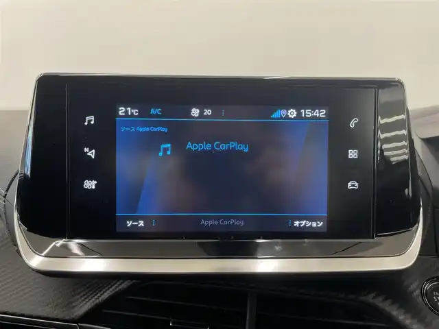 プジョー ２００８ GTライン 岡山県 2020(令2)年 3.2万km ネイクルホワイト 純正ディスプレイオーディオ/・Ｂｌｕｅｔｏｏｔｈ/・アップルカープレイ/・アンドロイドオート/ハンズフリーアクセス/バックカメラ/アンビエンスライト/コーナーセンサー/ＡＣＣ/ワイヤレスチャージ/ディレクショナルヘッドライト/インテリジェントハイビーム/アクティブセーフティーブレーキ/トラフィックサインインフォメーション/ブラインドスポットアシスト/疲労検知システム