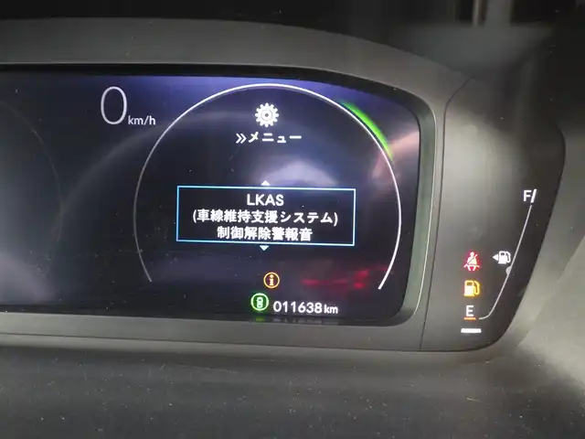 ホンダ ステップワゴン スパーダ eHEV プレミアムライン 千葉県 2023(令5)年 1.2万km プラチナホワイトパール ホンダセンシング/・衝突軽減ブレーキ（CMBS）/・車線維持支援システム（LKAS）/・アダプティブクルーズコントロール（ACC）/・誤発進抑制機能/・後方誤発進抑制機能/・ブラインドスポットインフォメーション/両側パワースライドドア/パワーバックドア/純正コネクトナビ/地デジTV/【DVD/CD再生機能　Bluetooth接続】/【Apple CarPlay　Android Auto対応】/マルチビューカメラシステム/ハーフレザーシート/前席シートヒーター/後席オットマン/ステアリングスイッチ/ETC/LEDヘッドライト/ウインカーミラー/コーナーセンサー/純正17インチアルミホイル/サイド/カーテンエアバッグ/Honda スマートキー