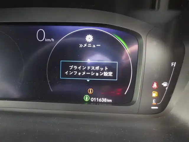 ホンダ ステップワゴン スパーダ eHEV プレミアムライン 千葉県 2023(令5)年 1.2万km プラチナホワイトパール ホンダセンシング/・衝突軽減ブレーキ（CMBS）/・車線維持支援システム（LKAS）/・アダプティブクルーズコントロール（ACC）/・誤発進抑制機能/・後方誤発進抑制機能/・ブラインドスポットインフォメーション/両側パワースライドドア/パワーバックドア/純正コネクトナビ/地デジTV/【DVD/CD再生機能　Bluetooth接続】/【Apple CarPlay　Android Auto対応】/マルチビューカメラシステム/ハーフレザーシート/前席シートヒーター/後席オットマン/ステアリングスイッチ/ETC/LEDヘッドライト/ウインカーミラー/コーナーセンサー/純正17インチアルミホイル/サイド/カーテンエアバッグ/Honda スマートキー