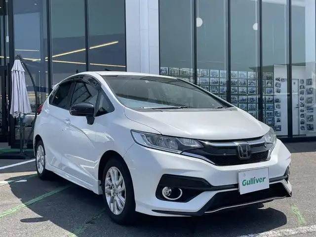 ホンダ フィット 13G S ホンダセンシング 長崎県 2019(令1)年 3.6万km プラチナホワイトパール ワンオーナー/純正ナビ/（SD/BT/USB/CD）/純正ドライブレコーダー/ホンダセンシング/アイドリングストップ/ビルトインETC/オートライト/LEDヘッドライト/パドルシフト/ステアリングスイッチ/レーンキープアシスト/レーダークルーズコントロール/スマートキー/スペアキー/純正フロアマット