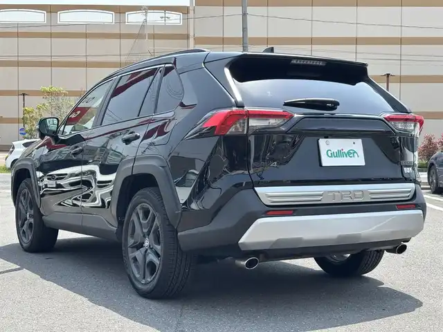 トヨタ ＲＡＶ４ ハイブリッド アドベンチャー 宮城県 2023(令5)年 3.2万km アティチュードブラックマイカ 登録時走行距離３１８２３ｋｍ/純正ディスプレイオーディオ（ナビ機能付）/・フルセグテレビ/・Bluetooth/・ミラキャスト/・FM/AM/レーダークルーズコントロール/レーントレーシングアシスト/プリクラッシュセーフティ/ブラインドスポットモニター/ロードサインアシスト/電動パーキングブレーキ/ブレーキホールド/ETC2.0/ドライブレコーダー/オートライト/オートマチックハイビーム/パワーシート（D席・シートメモリー付）/シートヒーター/シートエアコン/ステアリングヒーター/ルーフレール/ウインカーミラー/LEDヘッドライト/プッシュスタート