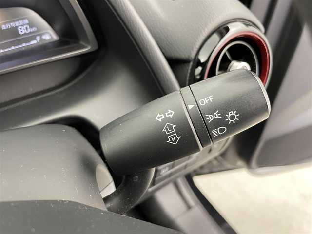 マツダ ＣＸ－３ XD 富山県 2015(平27)年 6.7万km ジェットブラックマイカ 純正ナビ（AM/FM/CD/DVD/BT/USB）/フルセグTV/バックカメラ/衝突軽減ブレーキ/コーナーセンサー/プッシュスタート/スマートキー/TCS/純正フロアマット/アイドリングストップ/トノカバー/革巻きステアリング