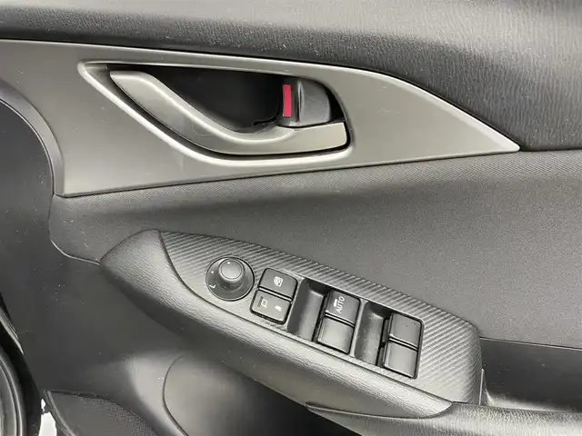マツダ ＣＸ－３ XD 富山県 2015(平27)年 6.7万km ジェットブラックマイカ 純正ナビ（AM/FM/CD/DVD/BT/USB）/フルセグTV/バックカメラ/衝突軽減ブレーキ/コーナーセンサー/プッシュスタート/スマートキー/TCS/純正フロアマット/アイドリングストップ/トノカバー/革巻きステアリング