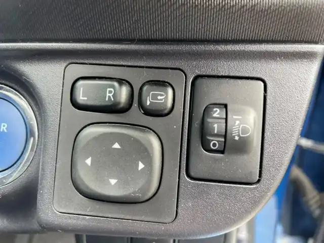 トヨタ アクア S 茨城県 2015(平27)年 9.8万km コバルトブルーメタリック 純正ナビ/Bluetooth/CD、DVD/ワンセグTV/バックカメラ/プッシュスタート/ETC/横滑り防止装置/電格ミラー/ステアリングリモコン/オートライト