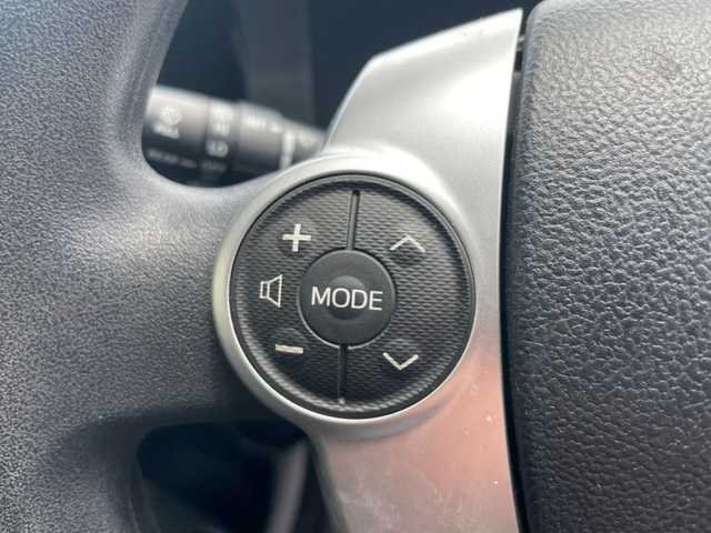 トヨタ アクア S 茨城県 2015(平27)年 9.8万km コバルトブルーメタリック 純正ナビ/Bluetooth/CD、DVD/ワンセグTV/バックカメラ/プッシュスタート/ETC/横滑り防止装置/電格ミラー/ステアリングリモコン/オートライト
