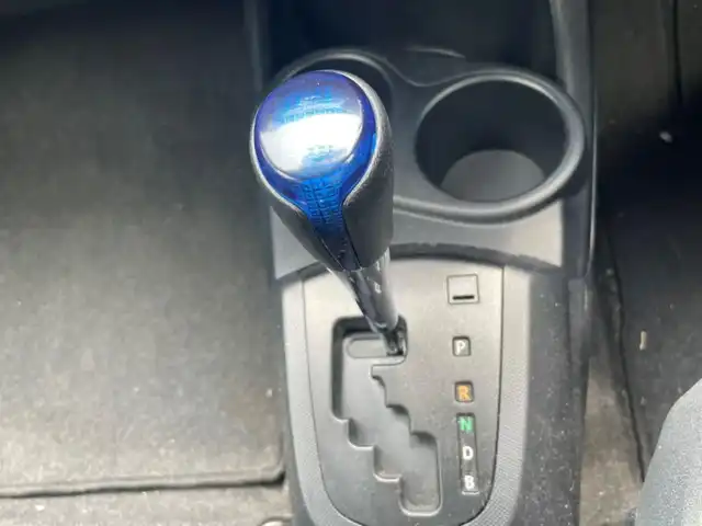 トヨタ アクア S 茨城県 2015(平27)年 9.8万km コバルトブルーメタリック 純正ナビ/Bluetooth/CD、DVD/ワンセグTV/バックカメラ/プッシュスタート/ETC/横滑り防止装置/電格ミラー/ステアリングリモコン/オートライト