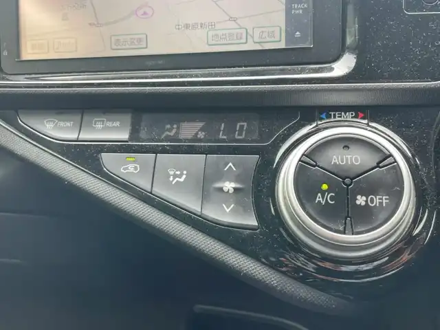 トヨタ アクア S 茨城県 2015(平27)年 9.8万km コバルトブルーメタリック 純正ナビ/Bluetooth/CD、DVD/ワンセグTV/バックカメラ/プッシュスタート/ETC/横滑り防止装置/電格ミラー/ステアリングリモコン/オートライト