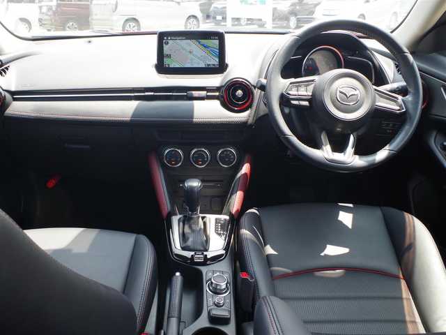 マツダ ＣＸ－３ 20S プロアクティブ 千葉県 2017(平29)年 3.3万km ソウルレッドクリスタルM スマートシティブレーキサポート/ブラインドスポットモニタリング/レーンキープ・アシスト・システム/アクティブ・ドライビング・ディスプレイ/ハーフレザーシート/純正SDナビ/地デジTV/【DVD/CD再生機能　Bluetooth接続】/バックカメラ/革巻きステアリング/パドルシフト/LEDヘッドライト/フォグライト/ウインカーミラー/リアコーナーセンサー/純正18インチアルミホイル/サイド/カーテンエアバッグ/アドバンストキーレスエントリー