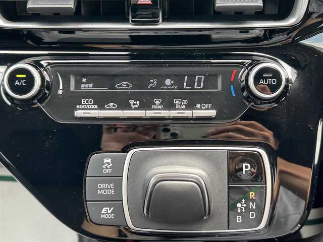 トヨタ アクア G 栃木県 2023(令5)年 2.5万km クリアベージュメタリック トヨタセーフティセンス/純正ナビ/フルセグTV/DVD/Bluetooth/USB/全周囲カメラ/前席シートヒーター/アダプティブクルーズコントロール/スマートキー×2/プッシュスタート/ステアリングリモコン/LEDオートライト/アイドリングストップ/横滑り防止装置/保証書/取説/ドアバイザー/電動格納ミラー/ハンドルヒーター