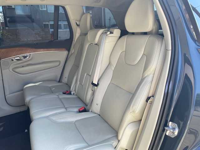 ボルボ ＸＣ９０ D5 AWD インスクリプション 青森県 2020(令2)年 8.4万km デニムブルーメタリック 4WD/ターボ/白革シート/ハーマンカードンサウンド/ヘッドアップディスプレイ/バーチャルコックピット/３６０度カメラ/ＡＣＣ/ＡｐｐｌｅＣａｒＰｌａｙ/AndroidAuto/純正メモリーナビ/(フルセグTV/USB/Bt/CD)/自動駐車/自動発射/アダプティブクルーズコントロール/レーンキープアシスト/ブラインドスポット/前席メモリー付きパワーシート/全席シートヒーター/前席ベンチレーター/D席マッサージ機能/ステアリングヒーター/前後ドライブレコーダー/ＬＥＤオートライト/アクティブベンディングライト/コーナリングライト/LEDフォグランプ/純正20インチアルミホイール/パワーバックドア/ウインカーミラー/ルーフレール/ヘットライトウオッシャー/前後バンパーソナー/ステアリングスイッチ/パドルシフト/プッシュスタートシステム/W/サイド/カーテンエアバッグ/三列シート/横滑り防止機能/アイドリングストップ/ABS/スマートキーX2/取説・保証書