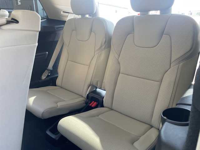 ボルボ ＸＣ９０ D5 AWD インスクリプション 青森県 2020(令2)年 8.4万km デニムブルーメタリック 4WD/ターボ/白革シート/ハーマンカードンサウンド/ヘッドアップディスプレイ/バーチャルコックピット/３６０度カメラ/ＡＣＣ/ＡｐｐｌｅＣａｒＰｌａｙ/AndroidAuto/純正メモリーナビ/(フルセグTV/USB/Bt/CD)/自動駐車/自動発射/アダプティブクルーズコントロール/レーンキープアシスト/ブラインドスポット/前席メモリー付きパワーシート/全席シートヒーター/前席ベンチレーター/D席マッサージ機能/ステアリングヒーター/前後ドライブレコーダー/ＬＥＤオートライト/アクティブベンディングライト/コーナリングライト/LEDフォグランプ/純正20インチアルミホイール/パワーバックドア/ウインカーミラー/ルーフレール/ヘットライトウオッシャー/前後バンパーソナー/ステアリングスイッチ/パドルシフト/プッシュスタートシステム/W/サイド/カーテンエアバッグ/三列シート/横滑り防止機能/アイドリングストップ/ABS/スマートキーX2/取説・保証書