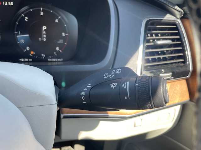 ボルボ ＸＣ９０ D5 AWD インスクリプション 青森県 2020(令2)年 8.4万km デニムブルーメタリック 4WD/ターボ/白革シート/ハーマンカードンサウンド/ヘッドアップディスプレイ/バーチャルコックピット/３６０度カメラ/ＡＣＣ/ＡｐｐｌｅＣａｒＰｌａｙ/AndroidAuto/純正メモリーナビ/(フルセグTV/USB/Bt/CD)/自動駐車/自動発射/アダプティブクルーズコントロール/レーンキープアシスト/ブラインドスポット/前席メモリー付きパワーシート/全席シートヒーター/前席ベンチレーター/D席マッサージ機能/ステアリングヒーター/前後ドライブレコーダー/ＬＥＤオートライト/アクティブベンディングライト/コーナリングライト/LEDフォグランプ/純正20インチアルミホイール/パワーバックドア/ウインカーミラー/ルーフレール/ヘットライトウオッシャー/前後バンパーソナー/ステアリングスイッチ/パドルシフト/プッシュスタートシステム/W/サイド/カーテンエアバッグ/三列シート/横滑り防止機能/アイドリングストップ/ABS/スマートキーX2/取説・保証書