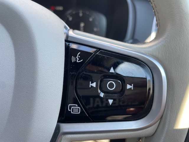 ボルボ ＸＣ９０ D5 AWD インスクリプション 青森県 2020(令2)年 8.4万km デニムブルーメタリック 4WD/ターボ/白革シート/ハーマンカードンサウンド/ヘッドアップディスプレイ/バーチャルコックピット/３６０度カメラ/ＡＣＣ/ＡｐｐｌｅＣａｒＰｌａｙ/AndroidAuto/純正メモリーナビ/(フルセグTV/USB/Bt/CD)/自動駐車/自動発射/アダプティブクルーズコントロール/レーンキープアシスト/ブラインドスポット/前席メモリー付きパワーシート/全席シートヒーター/前席ベンチレーター/D席マッサージ機能/ステアリングヒーター/前後ドライブレコーダー/ＬＥＤオートライト/アクティブベンディングライト/コーナリングライト/LEDフォグランプ/純正20インチアルミホイール/パワーバックドア/ウインカーミラー/ルーフレール/ヘットライトウオッシャー/前後バンパーソナー/ステアリングスイッチ/パドルシフト/プッシュスタートシステム/W/サイド/カーテンエアバッグ/三列シート/横滑り防止機能/アイドリングストップ/ABS/スマートキーX2/取説・保証書