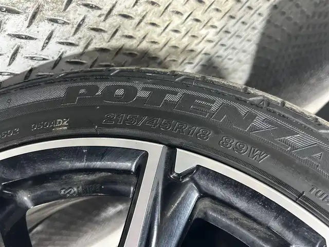 トヨタ ヴォクシー ZS G’s 大阪府 2016(平28)年 6.8万km ホワイトパールクリスタルシャイン ALPINE9incナビ(フルセグ/DVD再生/Bluetooth) Bカメラ 後席モニター ETC ハーフレザー 衝突軽減 トヨタセーフティセンス スマートキー Pスタート オートライト