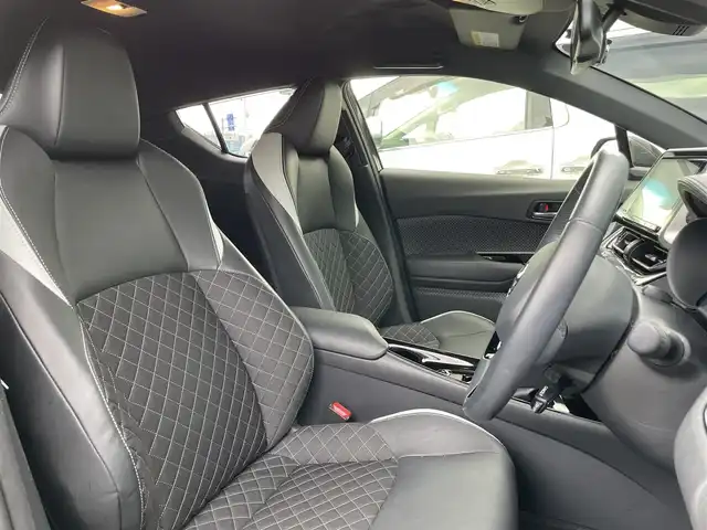 トヨタ Ｃ－ＨＲ G モード ネロ 香川県 2019(平31)年 3.1万km ブラックマイカ 登録時走行距離；30213km/９インチ純正ナビ/前後ドライブレコーダー/ＥＴＣ/衝突軽減システム/レーンキープアシスト/ブラインドスポットモニター/クルーズコントロール/オートマチックハイビーム/革巻きステアリング/ステアリングスイッチ/シートヒーター/純正フロアマット/ドアバイザー/スマートキー/プッシュスタート