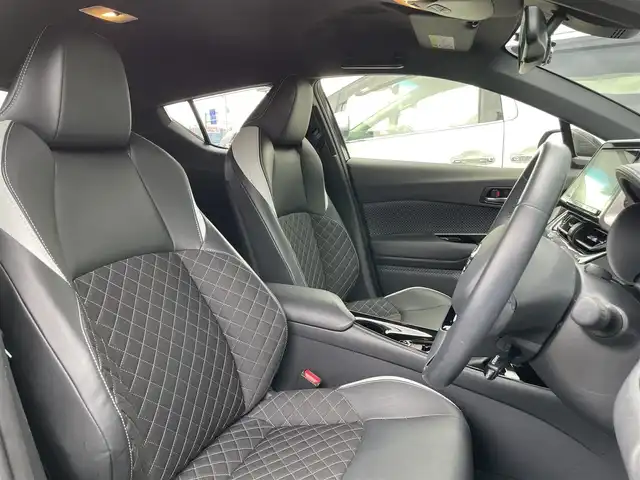 トヨタ Ｃ－ＨＲ G モード ネロ 香川県 2019(平31)年 3.1万km ブラックマイカ 登録時走行距離；30213km/９インチ純正ナビ/前後ドライブレコーダー/ＥＴＣ/衝突軽減システム/レーンキープアシスト/ブラインドスポットモニター/クルーズコントロール/オートマチックハイビーム/革巻きステアリング/ステアリングスイッチ/シートヒーター/純正フロアマット/ドアバイザー/スマートキー/プッシュスタート