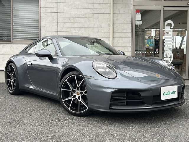ポルシェ ポルシェ ９１１ カレラT 埼玉県 2025(令7)年 0.4万km グレーＭ ワンオーナー/黒レザーインテリア/バナジウムグレーメタリック/マトリクスLEDヘッドライト/アダプティブスポーツシートプラス（18way電動調節、メモリーパッケージ付）/前席シートベンチレーション/ExclusiveDesignフューエルキャップ/純正ディスプレイオーディオ/ナビ/BT/FM/全周囲カメラ　/バックカメラ/前後ドライブレコーダー　/ビルトインＥＴＣ　/前席シートヒーター　/前席エアーシート　/前席パワーシート/運転席メモリーシート/オートハイビーム/オートライト/ＡＣＣ/衝突軽減システム　/ＢＳＭ　/高速道路ライトシステム/疲労軽減システム/ポルシェ２Ｘ危険警告/湿気検知システム/後退車両検知警告/退出警告/横滑り防止/置くだけ充電/スマートキー　/デコラティブサイドロゴ/純正アルミホイール（ハイグロスブラック塗装、ハイポリッシュ仕上げ）/LHD仕様/保証書　/取扱説明書