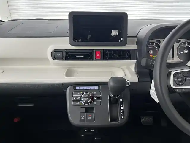 ダイハツ ムーヴ キャンバス ストライプス G 高知県 2024(令6)年 0.7万km シャイニングホワイトパール/サンドベージュメタリック 両側パワースライドドア/LEDヘッドライト/プッシュスタート/スマートキー/純正フロアマット/シートヒーター/ベンチシート/コーナーセンサー/オートマチックハイビーム/オートライト/衝突被害軽減システム/アイドリングストップ/横滑り防止装置/盗難防止装置