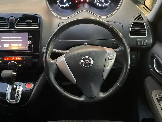 日産 セレナ HWS S HV Vセレ +SeftyⅡ 千葉県 2015(平27)年 7.9万km ダイヤモンドブラック 純正メモリナビ/(フルセグTV/BT/CD/DVD/FM/AM)/全周囲カメラ/衝突被害軽減システム/車線逸脱警報/クルーズコントロール/両側パワースライドドア/横滑り防止装置/ETC/アイドリングストップ/フォグランプ/オートライト/ウィンカーミラー/電動格納ミラー/純正16インチAW/シートリフター/プッシュスタート/スマートキー/フロアマット/ドアバイザー
