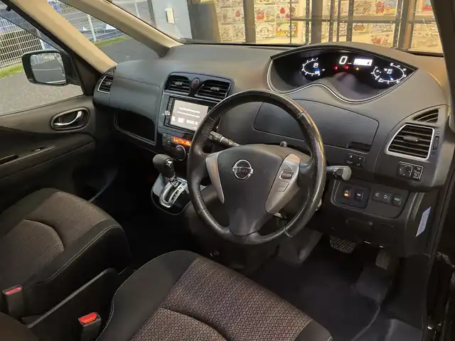 日産 セレナ HWS S HV Vセレ +SeftyⅡ 千葉県 2015(平27)年 7.9万km ダイヤモンドブラック 純正メモリナビ/(フルセグTV/BT/CD/DVD/FM/AM)/全周囲カメラ/衝突被害軽減システム/車線逸脱警報/クルーズコントロール/両側パワースライドドア/横滑り防止装置/ETC/アイドリングストップ/フォグランプ/オートライト/ウィンカーミラー/電動格納ミラー/純正16インチAW/シートリフター/プッシュスタート/スマートキー/フロアマット/ドアバイザー