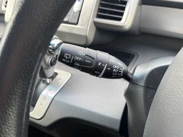 ホンダ フリード G ジャストセレクション 宮城県 2015(平27)年 5.4万km シルバー 登録時走行距離　５３３５８Km/パワーステアリング/横滑り防止装置/オートライト/AAC/ビルトインETC/ステアリングリモコン/片側パワースライドドア/アイドリングストップ/ABS/AM/FM・SD・USB・iPad・TV・AUX/Bluetooth接続/電動ミラー/純正フロアマット/パワーウインドウ/バックカメラ/3列目シート