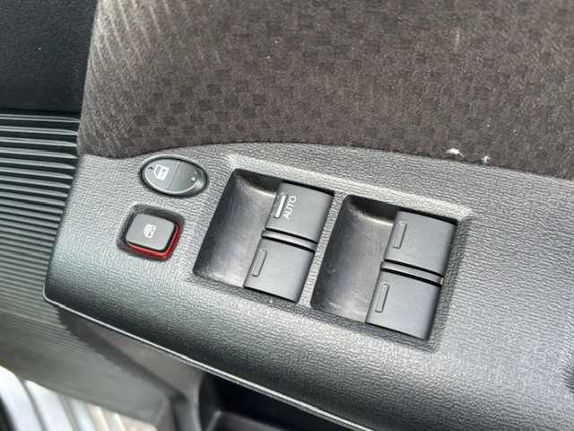 ホンダ フリード G ジャストセレクション 宮城県 2015(平27)年 5.4万km シルバー 登録時走行距離　５３３５８Km/パワーステアリング/横滑り防止装置/オートライト/AAC/ビルトインETC/ステアリングリモコン/片側パワースライドドア/アイドリングストップ/ABS/AM/FM・SD・USB・iPad・TV・AUX/Bluetooth接続/電動ミラー/純正フロアマット/パワーウインドウ/バックカメラ/3列目シート