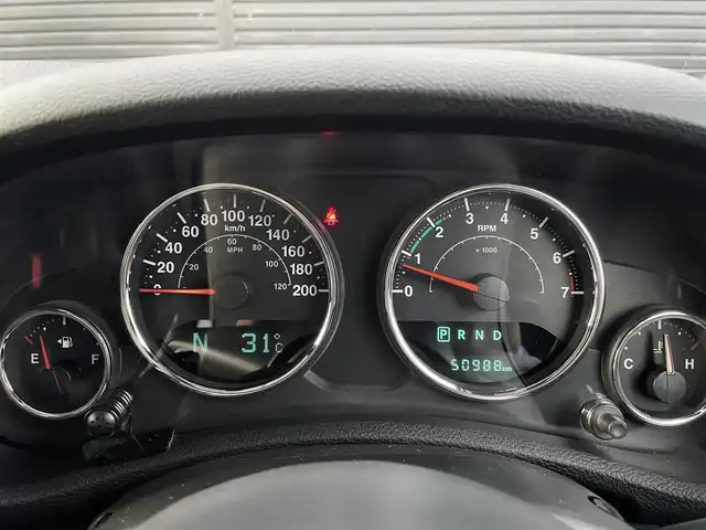 クライスラー・ジープ ジープ ラングラー アンリミテッド スポーツ 三重県 2018(平30)年 5.1万km ブライトホワイト 純正１７インチアルミ　/ＳＤナビ　/バックカメラ　/フルセグＴＶ　/Ｂｌｕｅｔｏｏｔｈ　/サイドカメラ　/クルーズコントロール　/ハロゲンヘッドライト　/フォグライト　/ＯＰフューエルキャップ　