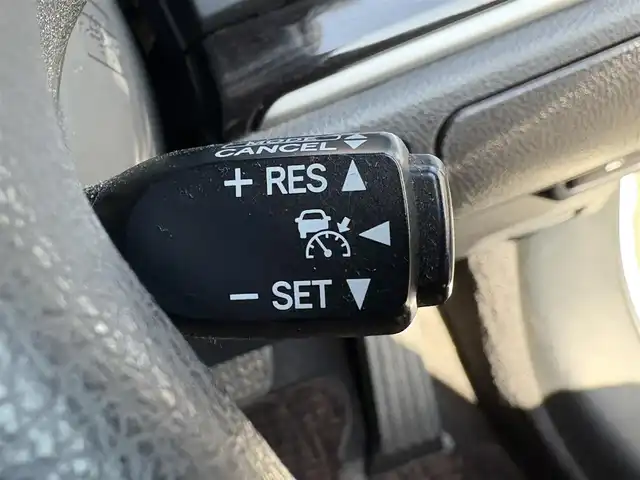 トヨタ クラウン ハイブリッド アスリートS 大分県 2015(平27)年 7.2万km ホワイトパールクリスタルシャイン ・純正ナビ(CD/DVD/USB/AUX/BT)/・バックカメラ/・フルセグテレビ/・レーダークルーズコントロール/・テレビキャンセラー/・コーナーセンサー/・ETC/・ドライブレコーダー/・ステアリングリモコン/・MTモード付き/・パワーシート/・シートヒーター/・ステアリングヒーター/・スマートキー/・プッシュスタートボタン