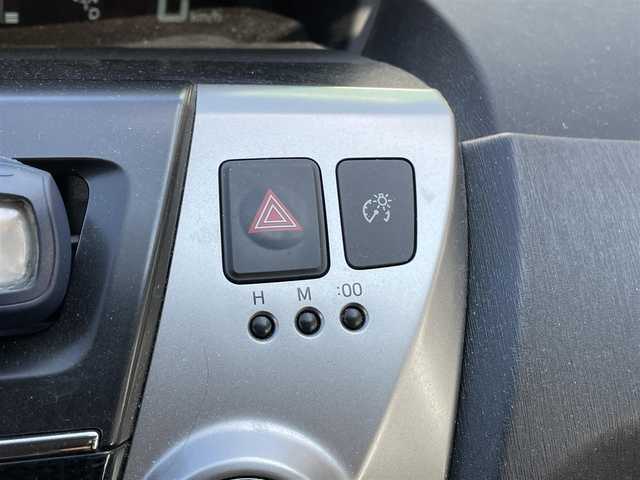 トヨタ プリウス α S 岡山県 2014(平26)年 10.3万km ダークブルーマイカ 登録時走行距離102258キロ/純正8インチナビ/AM/FM/TV/Bluetooth/SD/DVD/バックカメラ/アイドリングストップ/純正１６インチAW/純正フロアマット/HIDヘッドライト/プッシュスタート/スマートキー/ETC