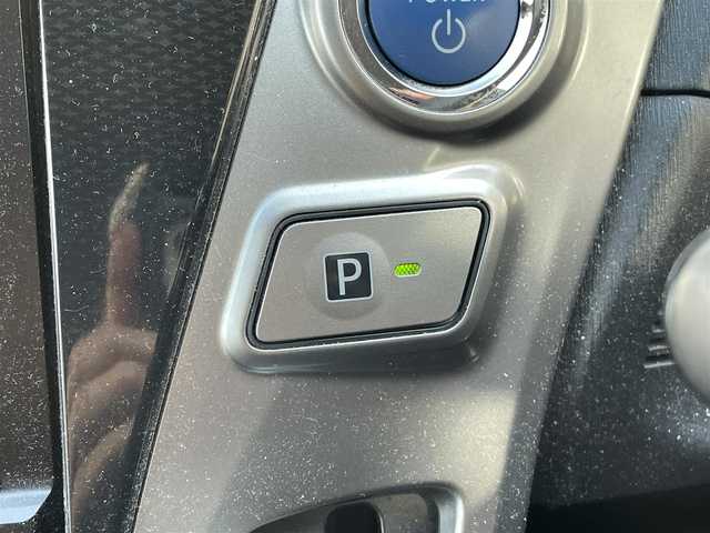 トヨタ プリウス α S 岡山県 2014(平26)年 10.3万km ダークブルーマイカ 登録時走行距離102258キロ/純正8インチナビ/AM/FM/TV/Bluetooth/SD/DVD/バックカメラ/アイドリングストップ/純正１６インチAW/純正フロアマット/HIDヘッドライト/プッシュスタート/スマートキー/ETC