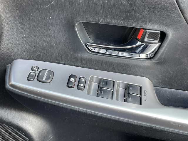 トヨタ プリウス α S 岡山県 2014(平26)年 10.3万km ダークブルーマイカ 登録時走行距離102258キロ/純正8インチナビ/AM/FM/TV/Bluetooth/SD/DVD/バックカメラ/アイドリングストップ/純正１６インチAW/純正フロアマット/HIDヘッドライト/プッシュスタート/スマートキー/ETC