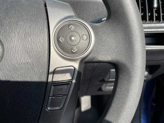 トヨタ プリウス α S 岡山県 2014(平26)年 10.3万km ダークブルーマイカ 登録時走行距離102258キロ/純正8インチナビ/AM/FM/TV/Bluetooth/SD/DVD/バックカメラ/アイドリングストップ/純正１６インチAW/純正フロアマット/HIDヘッドライト/プッシュスタート/スマートキー/ETC