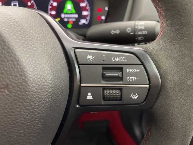 ホンダ シビック タイプR 群馬県 2025(令7)年 0.6万km チャンピオンシップホワイト ６ＭＴ　純正９型ナビ　バックカメラ　ビルトインＥＴＣ２．０　ＢＳＭ　アダプティブクルーズコントロール　衝突被害軽減ブレーキ　レーンアシスト　ＬＥＤヘッドライト　オートマチックハイビーム　禁煙