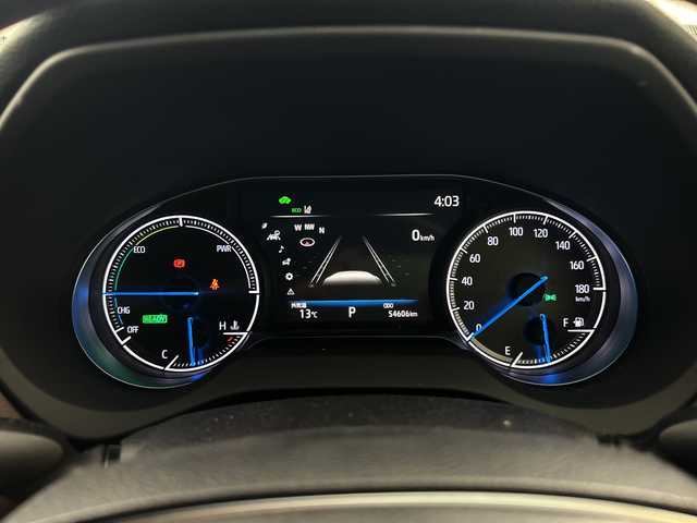 トヨタ ハリアー ハイブリッド Z レザーパッケージ 兵庫県 2021(令3)年 5.5万km プレシャスブラックパール ・純正ナビ/・Bluetooth/TV/USB/Miracast//・JBLサウンド/・全方位カメラ/・トヨタセーフティセンス/・プリクラッシュセーフティ/・レーントレーシングアシスト/・レーダークルーズコントロール/・アダプティブハイビームシステム/・ロードサインアシスト/・パーキングサポートブレーキ（前後方静止物）/・パーキングサポートブレーキ（後方接近車両）/・ブラインドスポットモニター/・車両接近通報装置/・先行車発進告知機能/・後退速度抑制機能/・ヘッドアップディスプレイ/・デジタルインナーミラー/・前後ドライブレコーダー/・パワーバックドア/・ステアリングヒーター/・レザーシート/・前席パワーシート（運転席メモリー付き）/・前席シートヒーター/・前席ベンチレーション/・フロアマット/・LEDヘッドライト/・LEDフォグランプ/・純正アルミホイールタイヤ/・取扱説明書/・保証書/・スペアキー